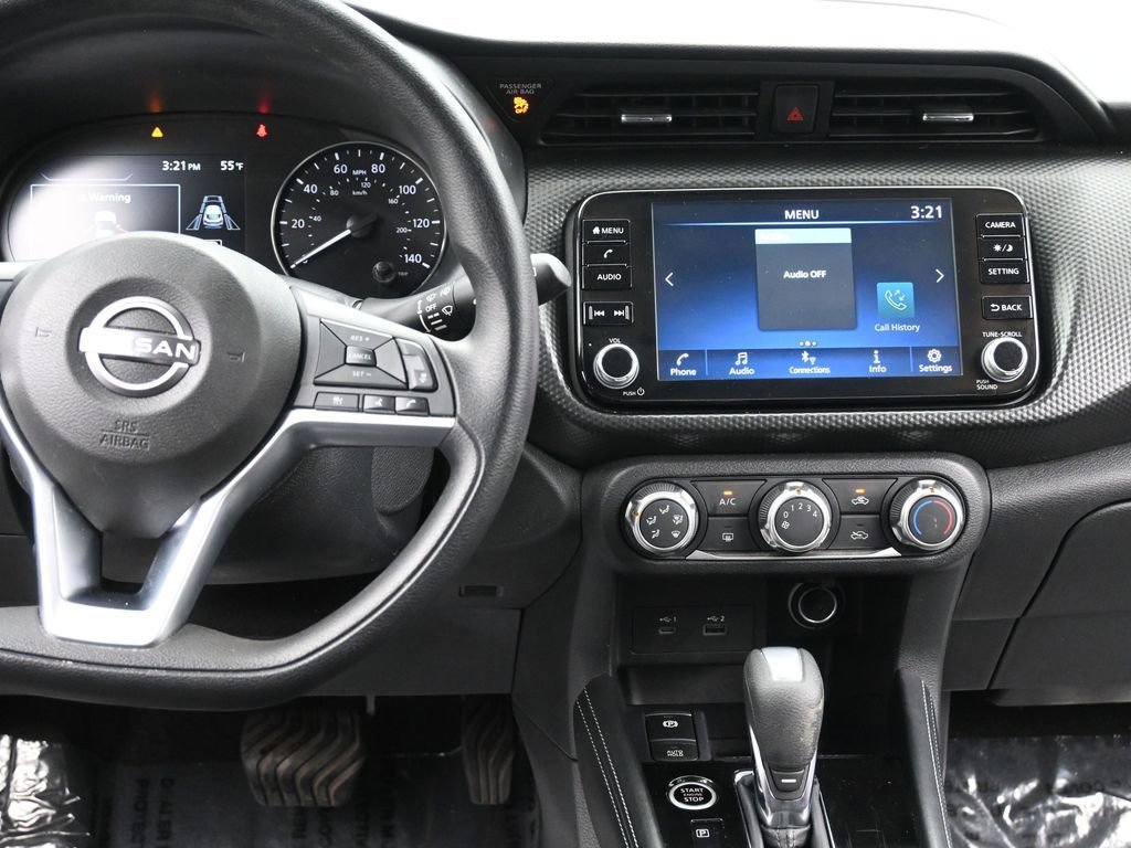 Used 2023 Nissan Kicks SV image 13