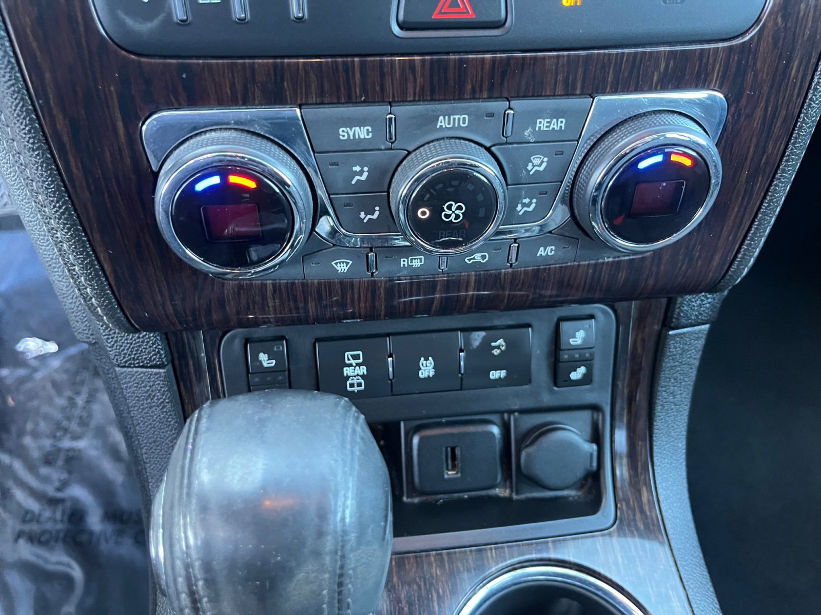 Used 2017 Chevrolet Traverse LT image 29