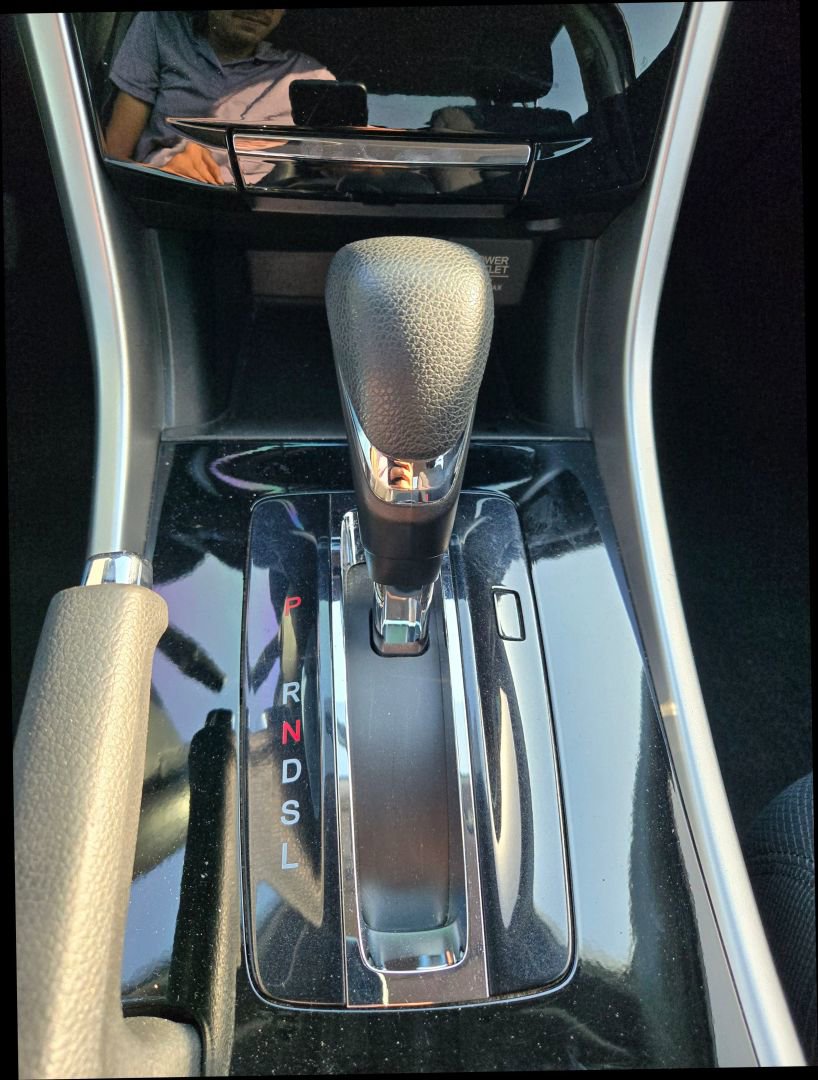 Used 2016 Honda Accord EX image 24