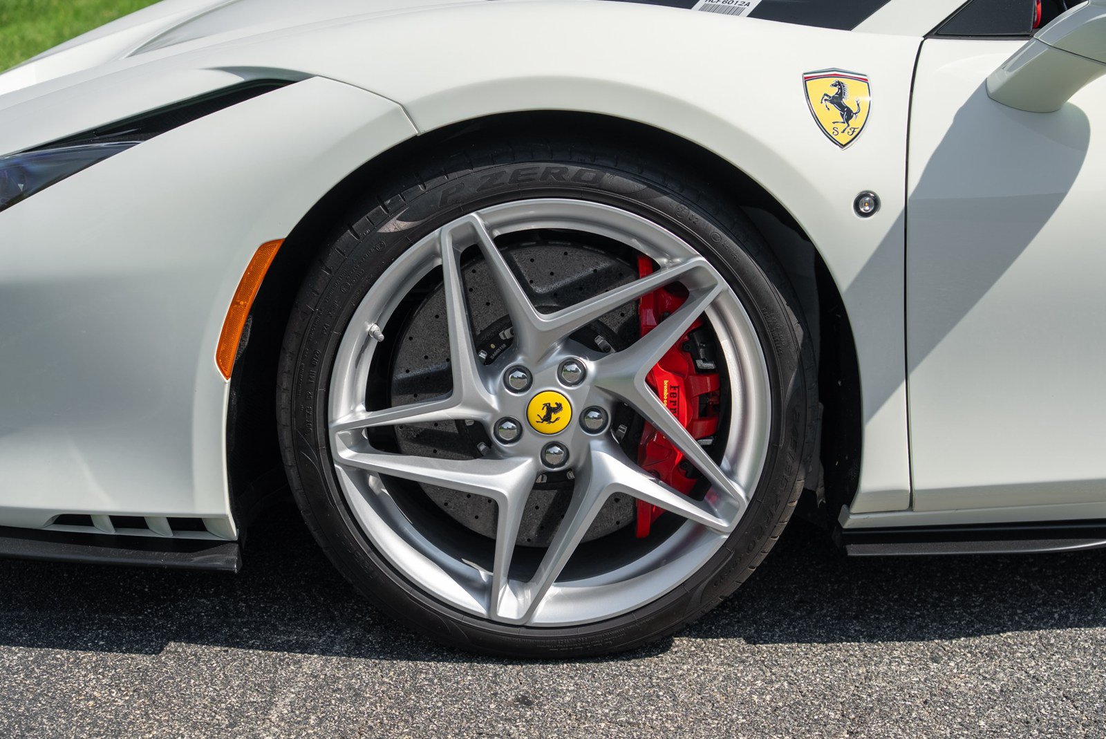 Used 2022 Ferrari F8 Tributo RWD image 10