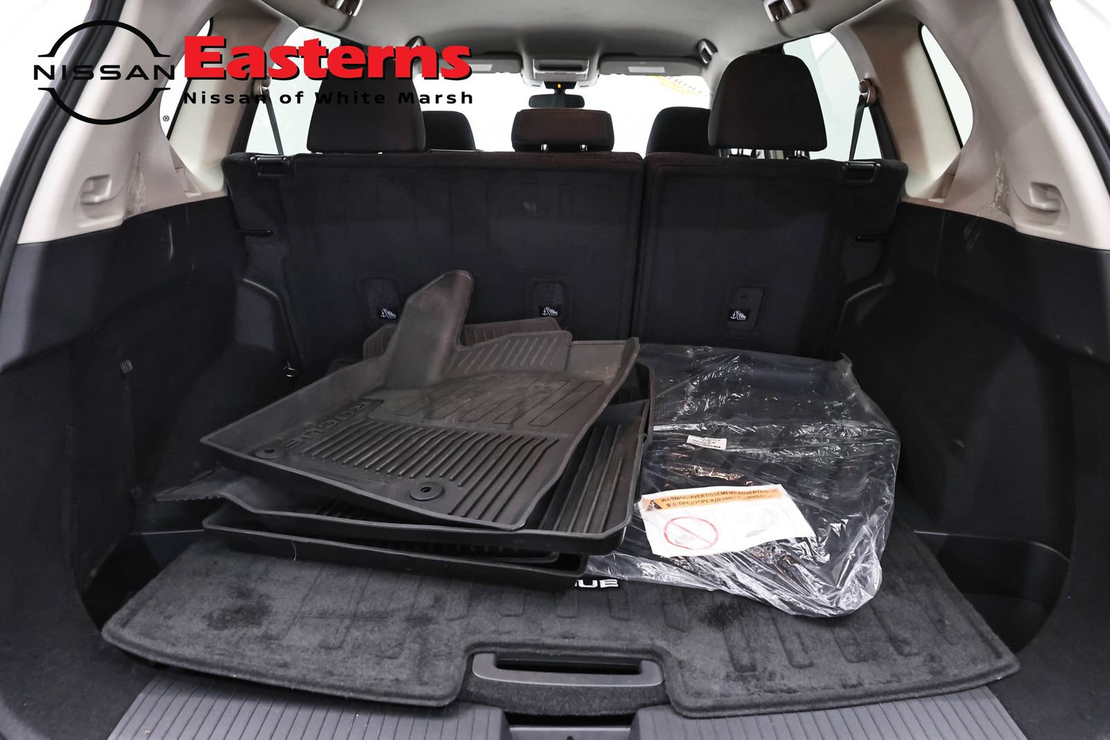 Used 2023 Nissan Rogue S AWD/4WD image 9