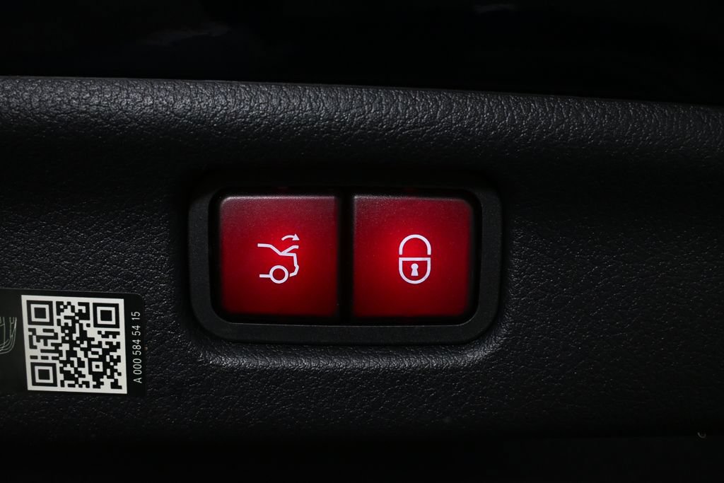 Certified 2022 Mercedes-Benz C 300 Sedan image 28