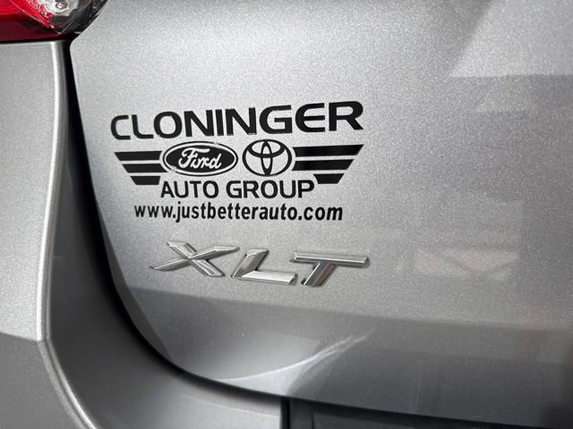 Used 2022 Ford Explorer XLT w/ Equipment Group 202A AWD/4WD image 9