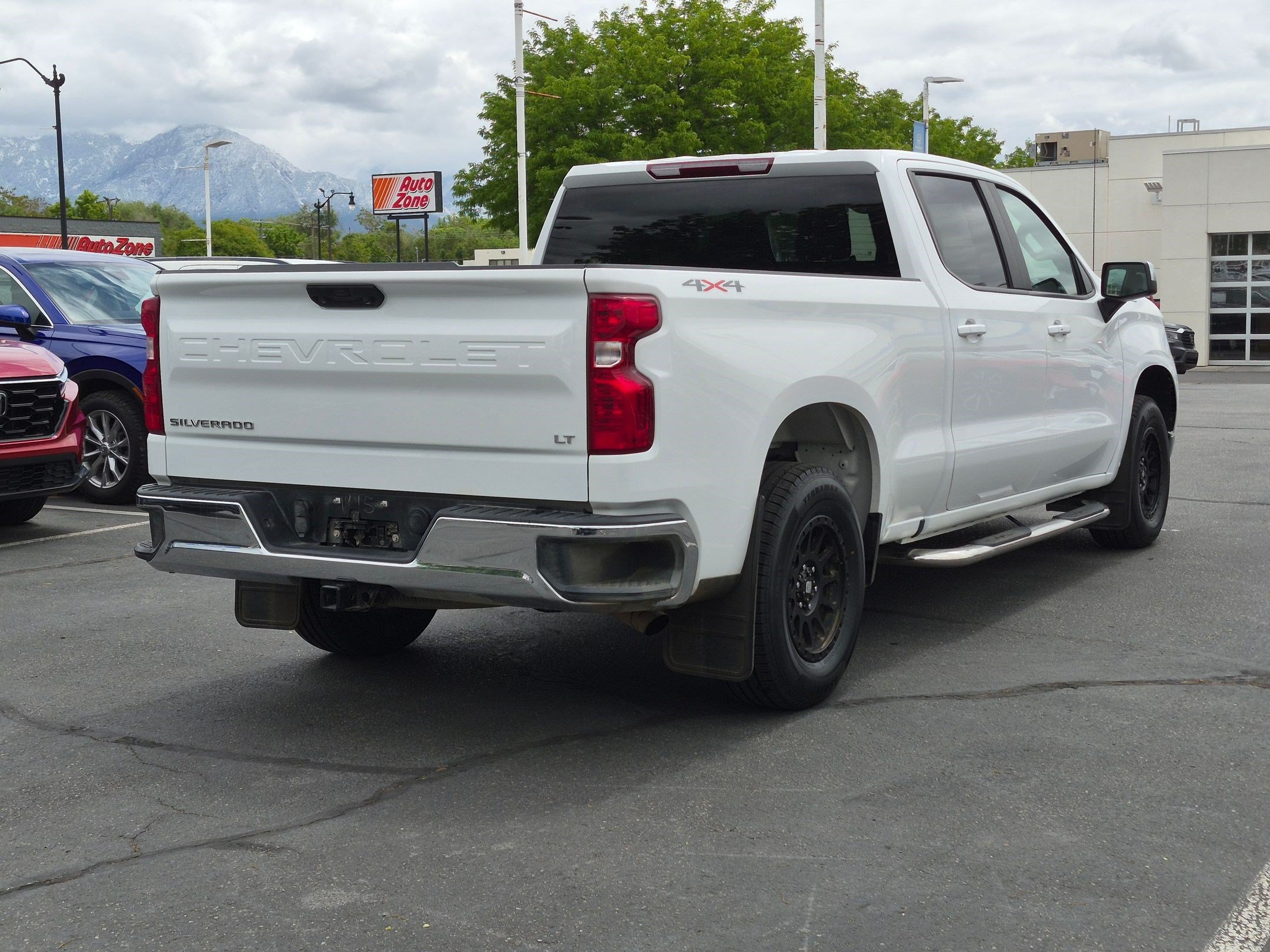 Used 2023 Chevrolet Silverado 1500 LT w/ Work Truck Package AWD/4WD image 3