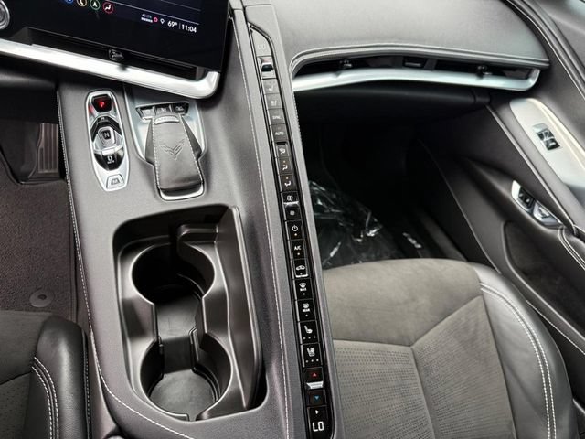 Used 2022 Chevrolet Corvette Stingray Preferred Conv w/ Z51 Performance Package RWD image 32