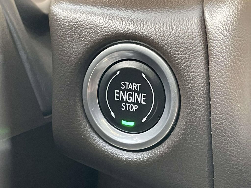 Used 2021 GMC Yukon SLT image 34