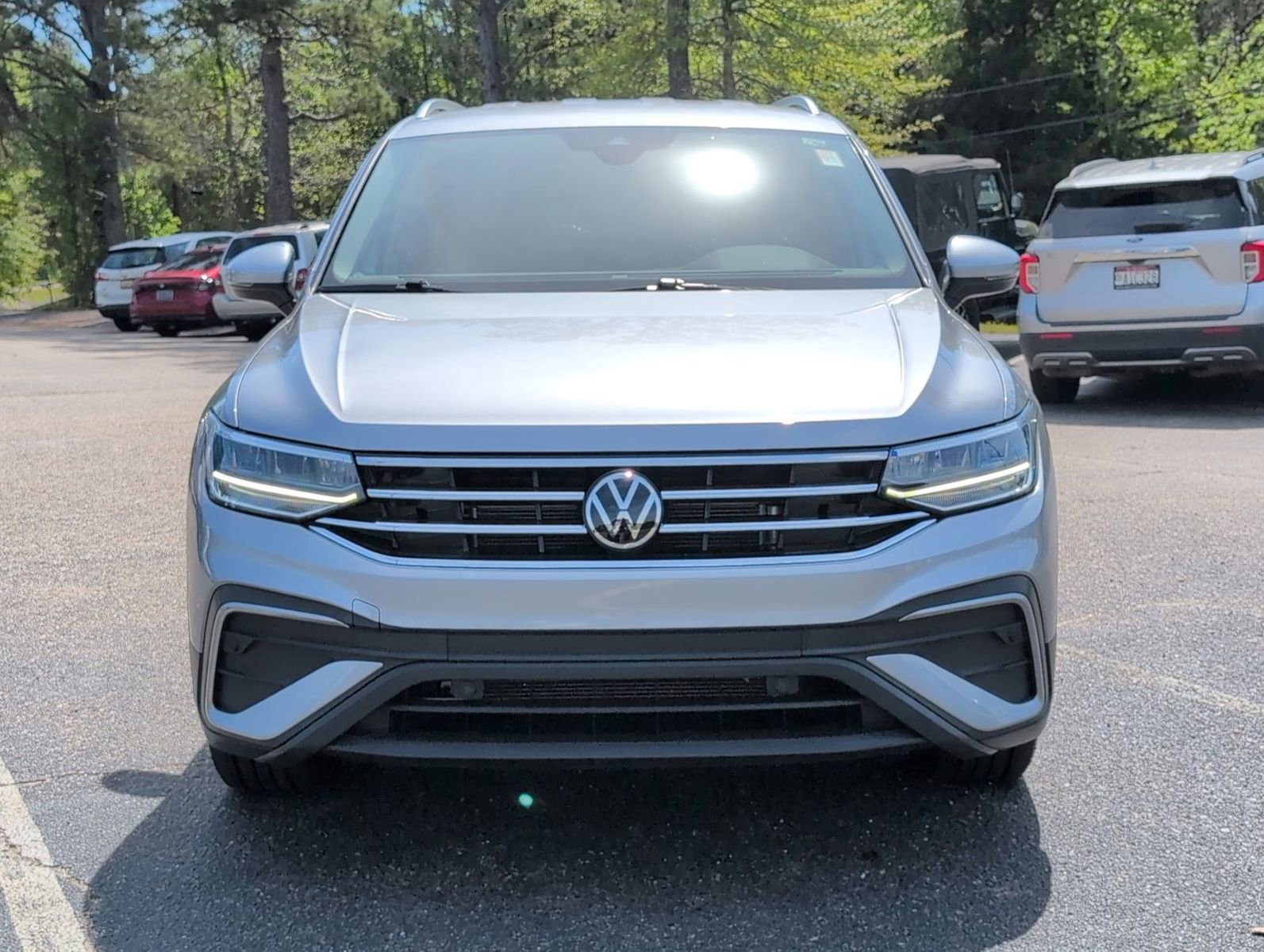 Used 2024 Volkswagen Tiguan Wolfsburg Edition image 9