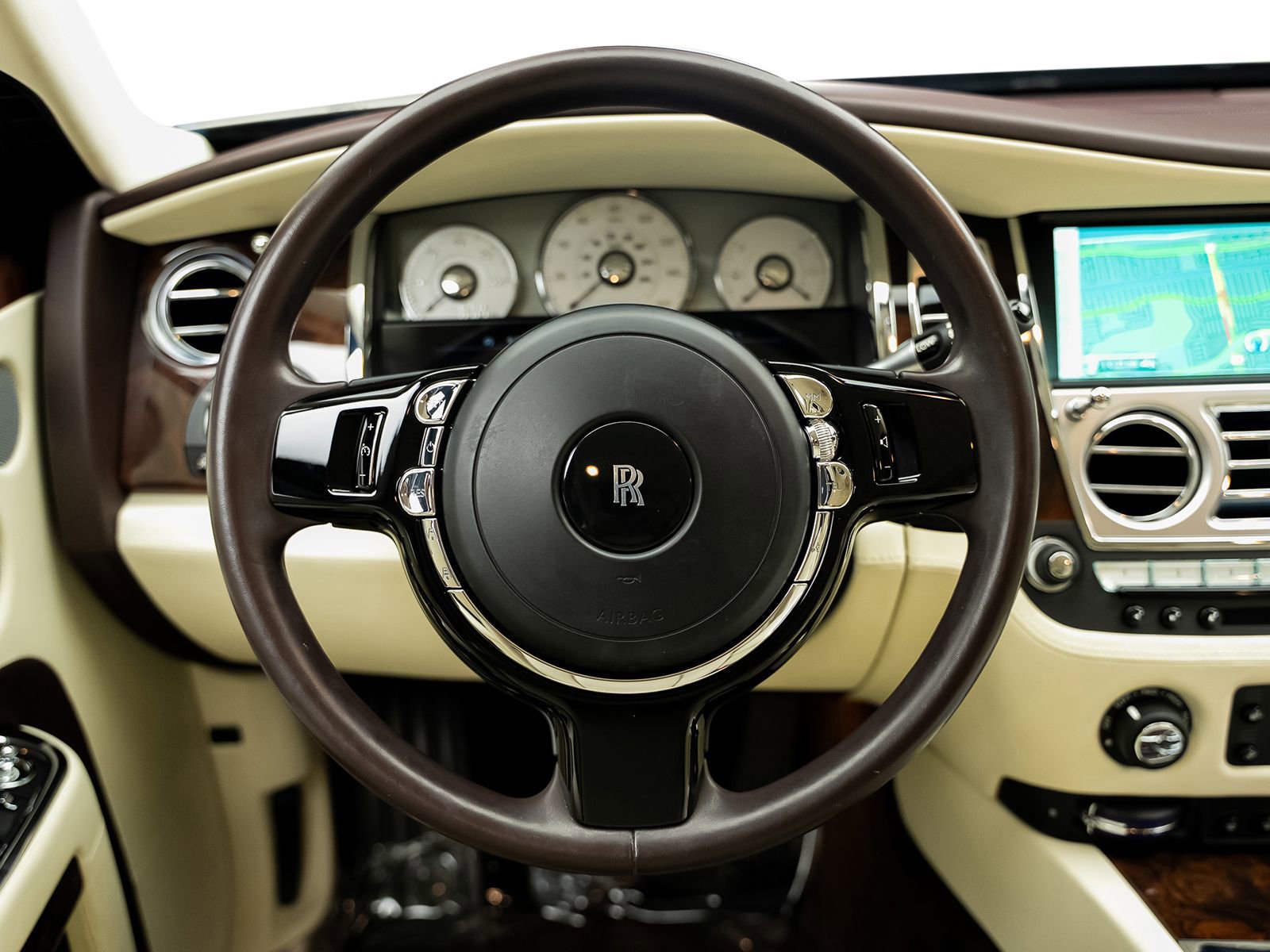 Used 2017 Rolls-Royce Ghost image 42