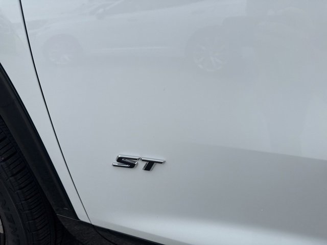 New 2026 Buick Enclave Sport Touring w/ Power Package image 8