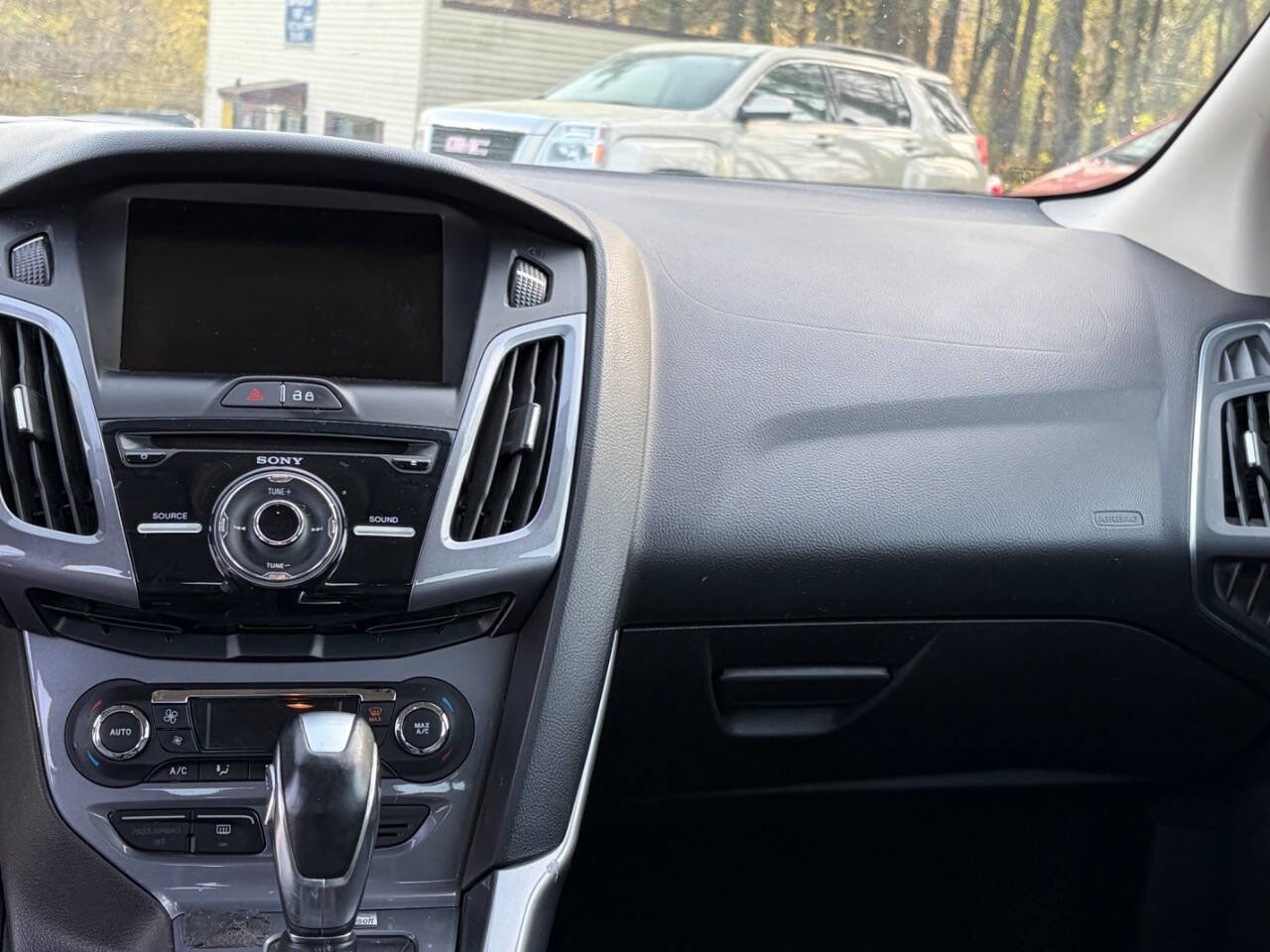 Used 2014 Ford Focus Titanium image 16