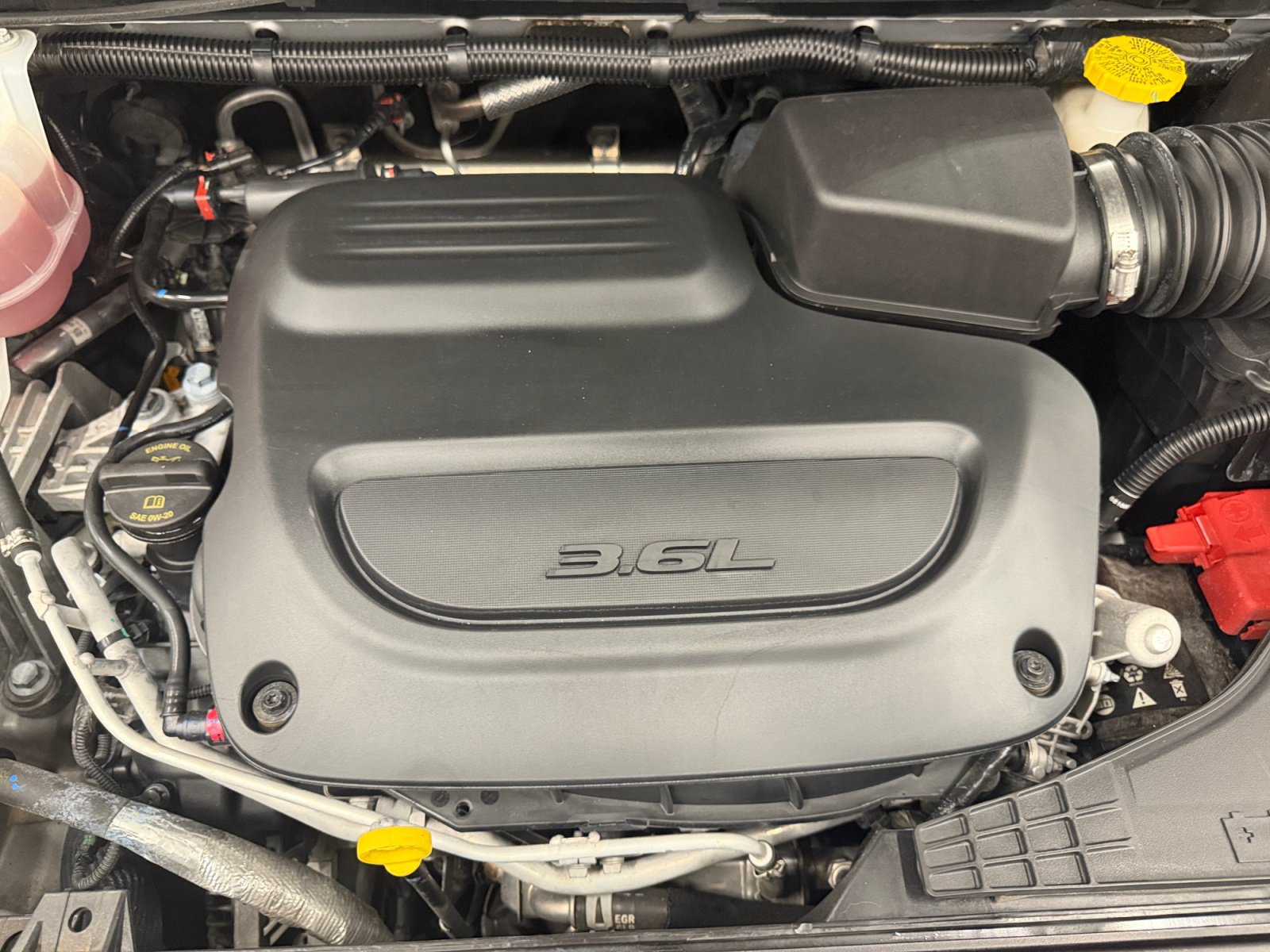 Used 2024 Chrysler Pacifica Touring-L FWD image 30