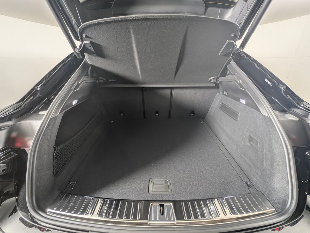 New 2026 Porsche Cayenne Coupe image 17