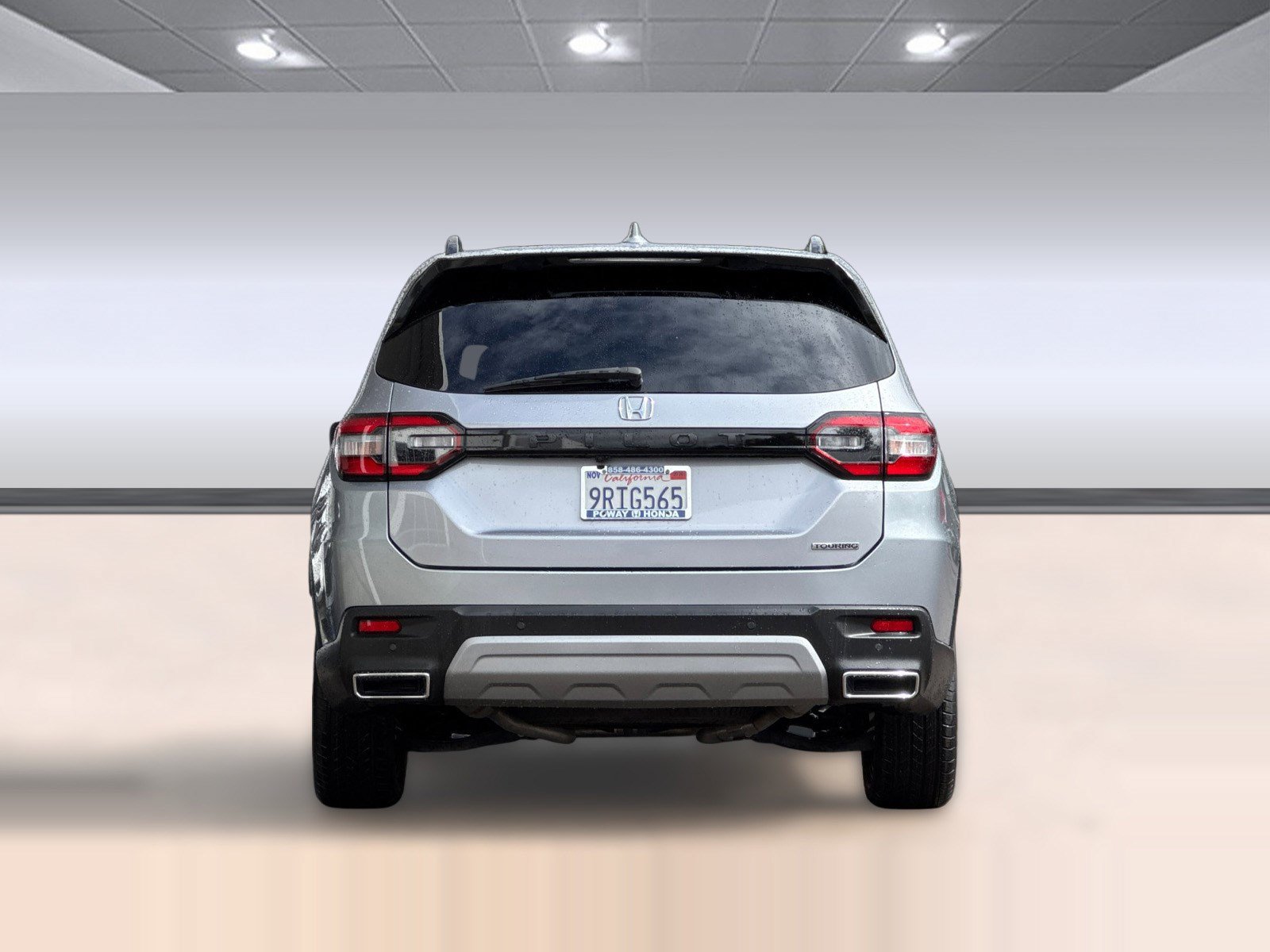 Certified 2025 Honda Pilot Touring image 10