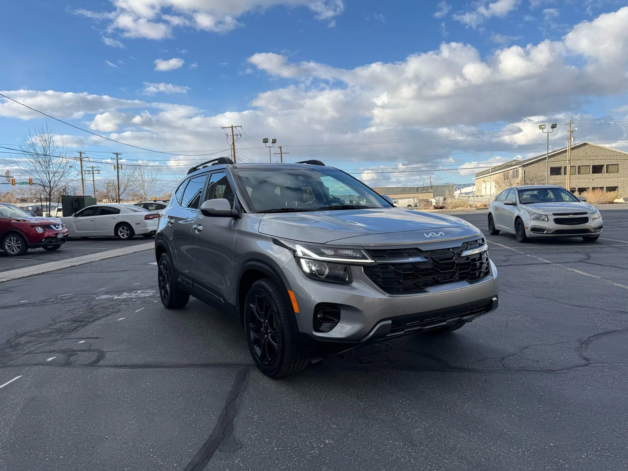 Used 2024 Kia Seltos X-Line image 3