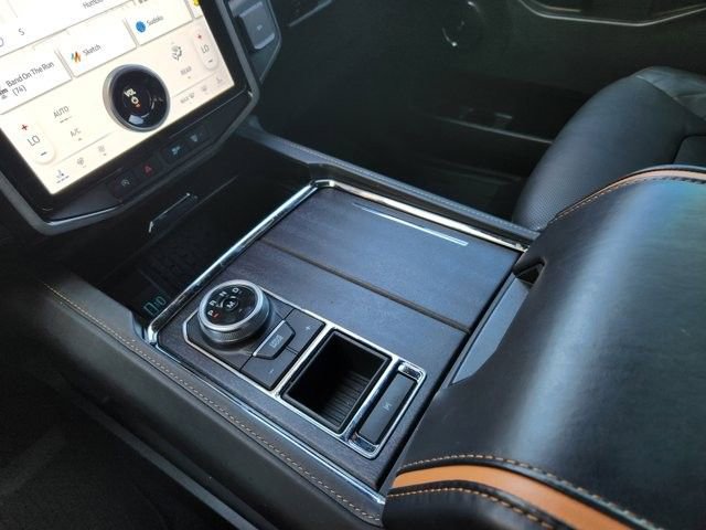 Used 2023 Ford Expedition Max Platinum RWD image 17