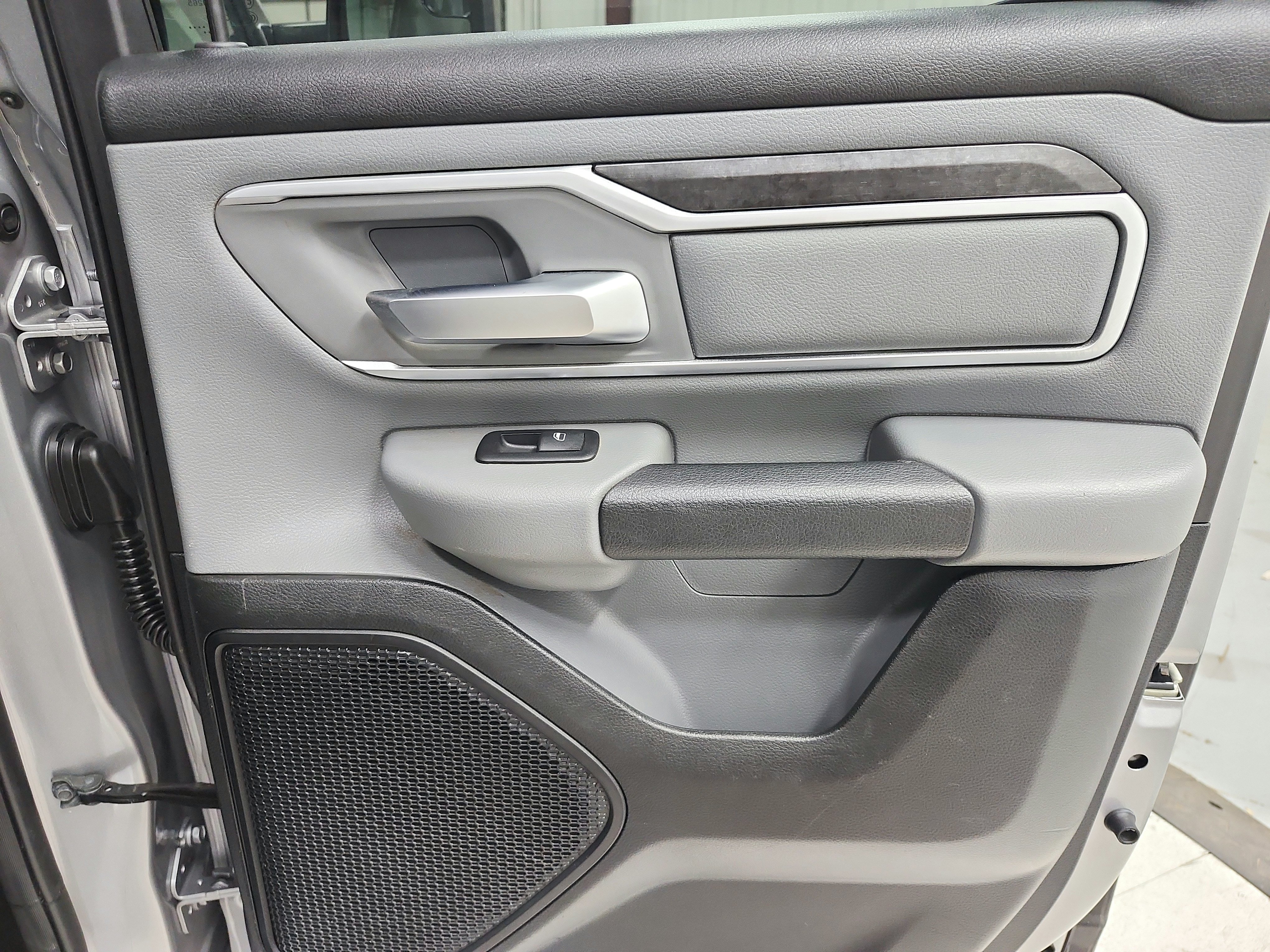 Used 2021 RAM 1500 Big Horn AWD/4WD image 38