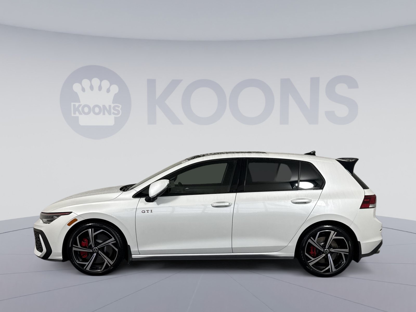 Used 2025 Volkswagen GTI SE FWD image 2