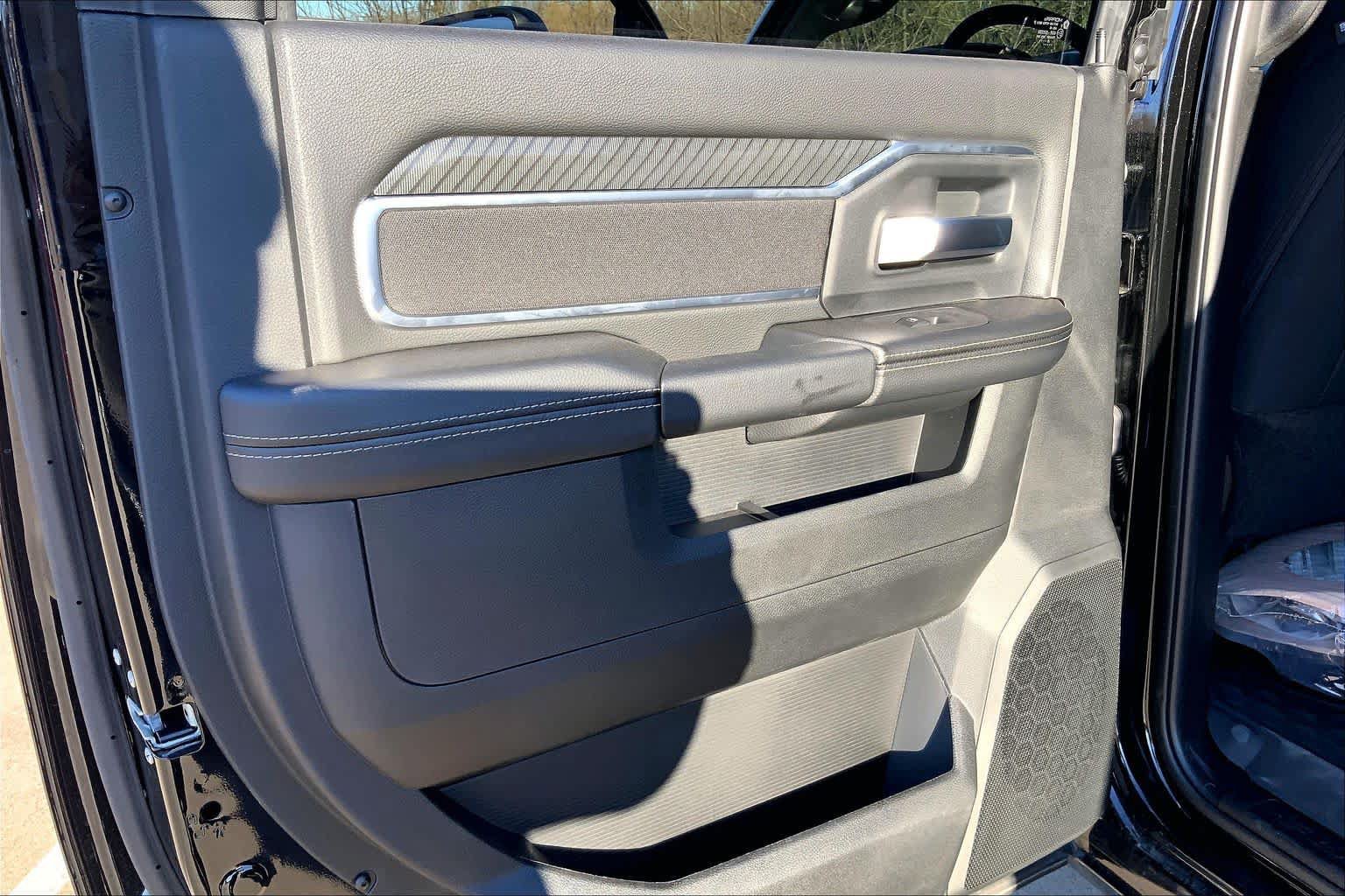 New 2026 RAM 3500 Lone Star AWD/4WD image 17