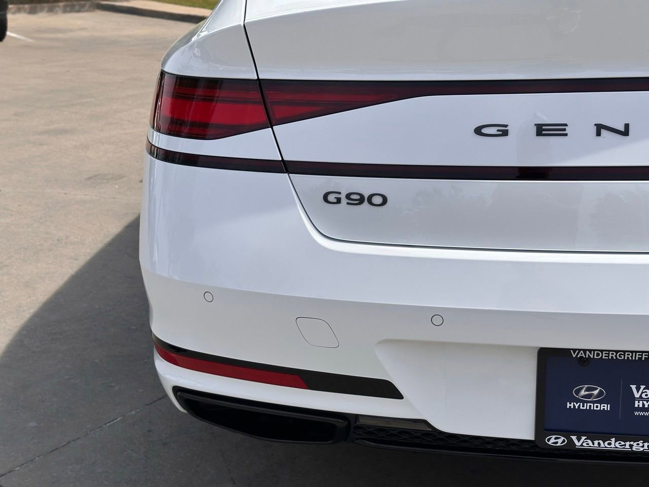 Used 2026 Genesis G90 3.5T Prestige image 13