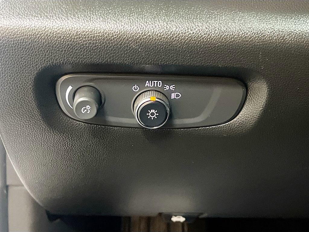 Used 2022 Chevrolet Traverse RS w/ LPO, Floor Liner Package image 10