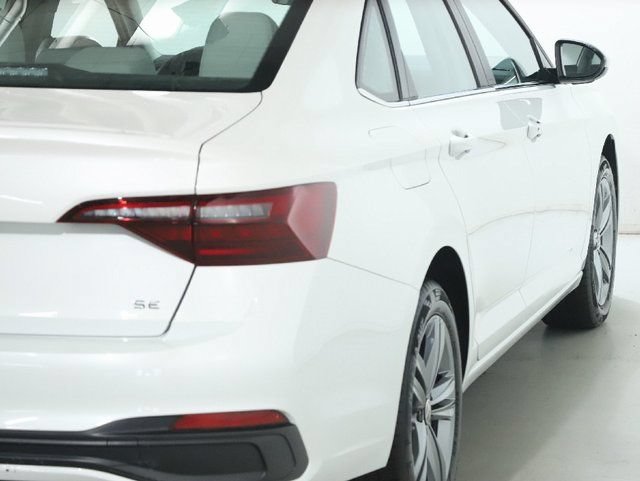 Used 2024 Volkswagen Jetta SE w/ Panoramic Sunroof Package FWD image 45