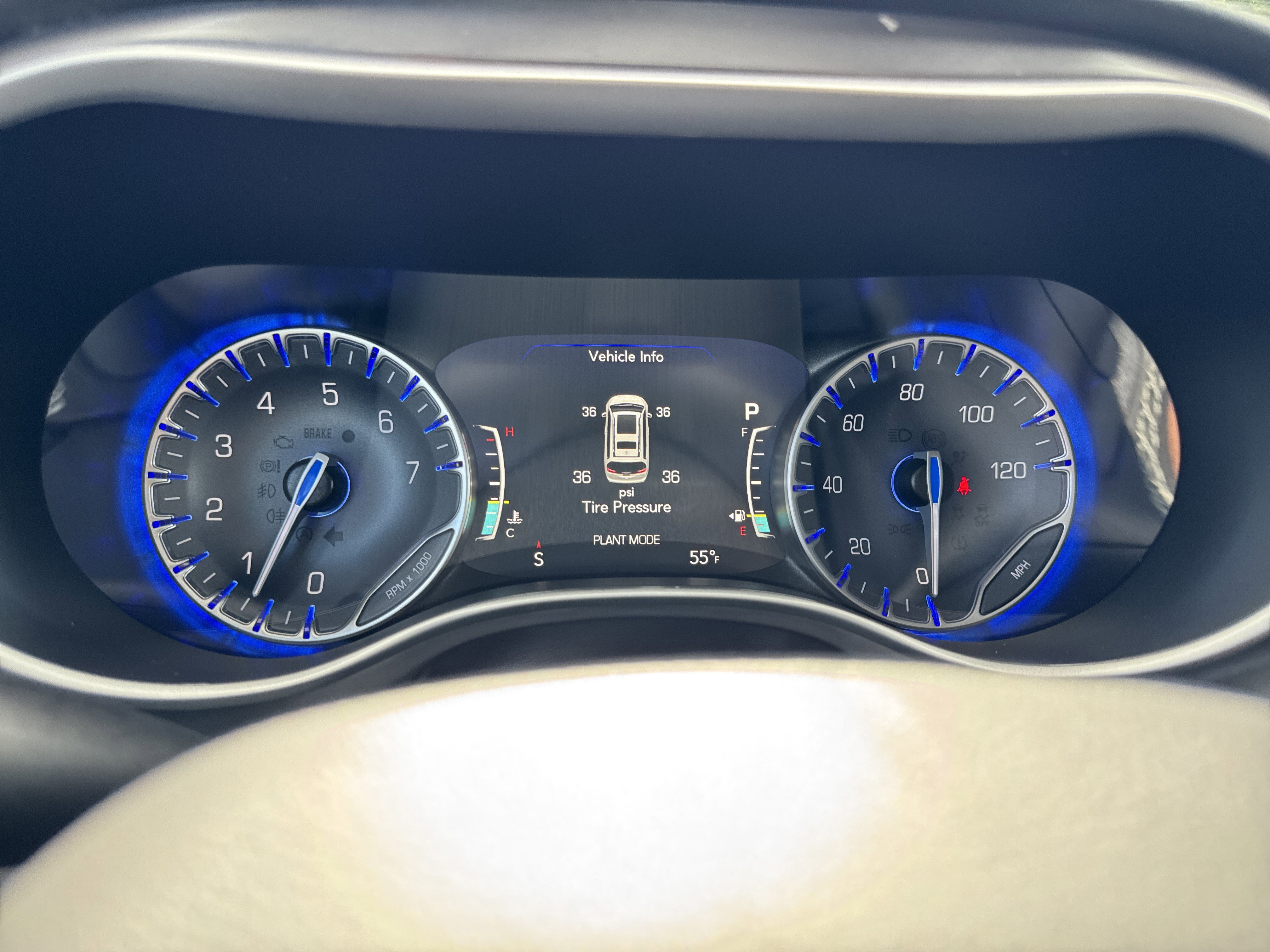 New 2026 Chrysler Voyager LX image 8