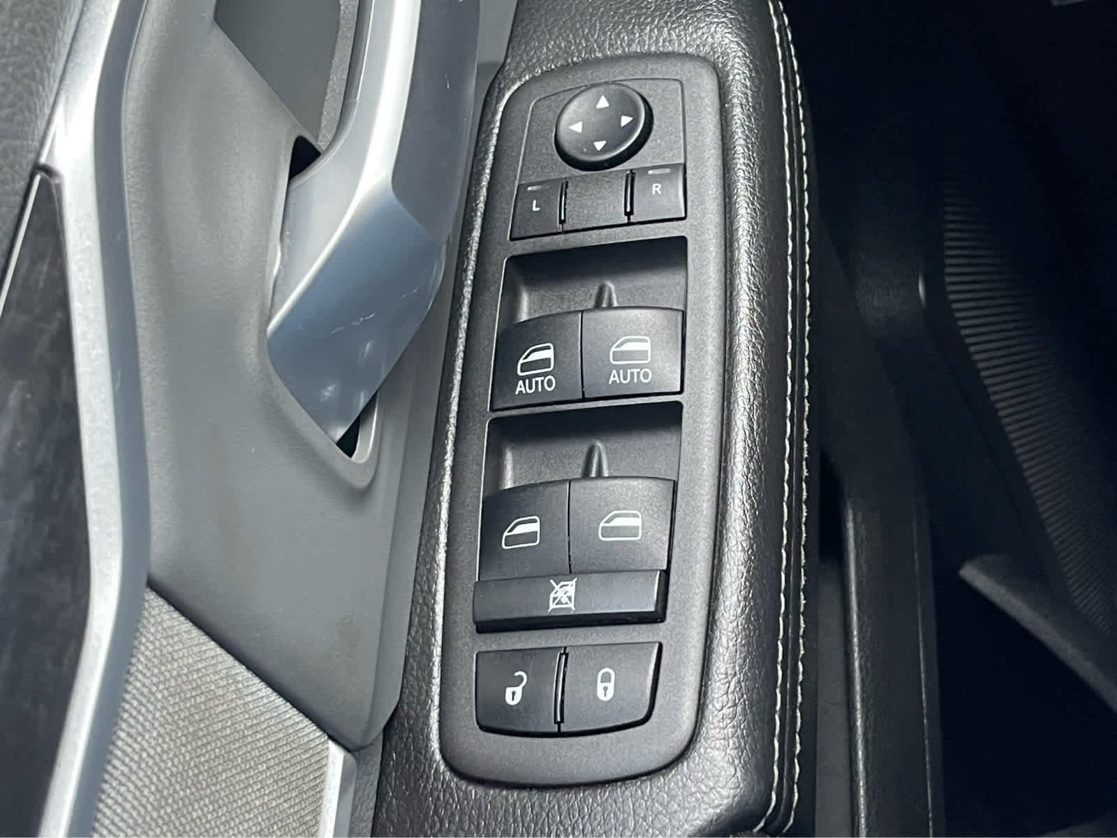 Used 2022 RAM 2500 Lone Star w/ Snow Chief Group image 15