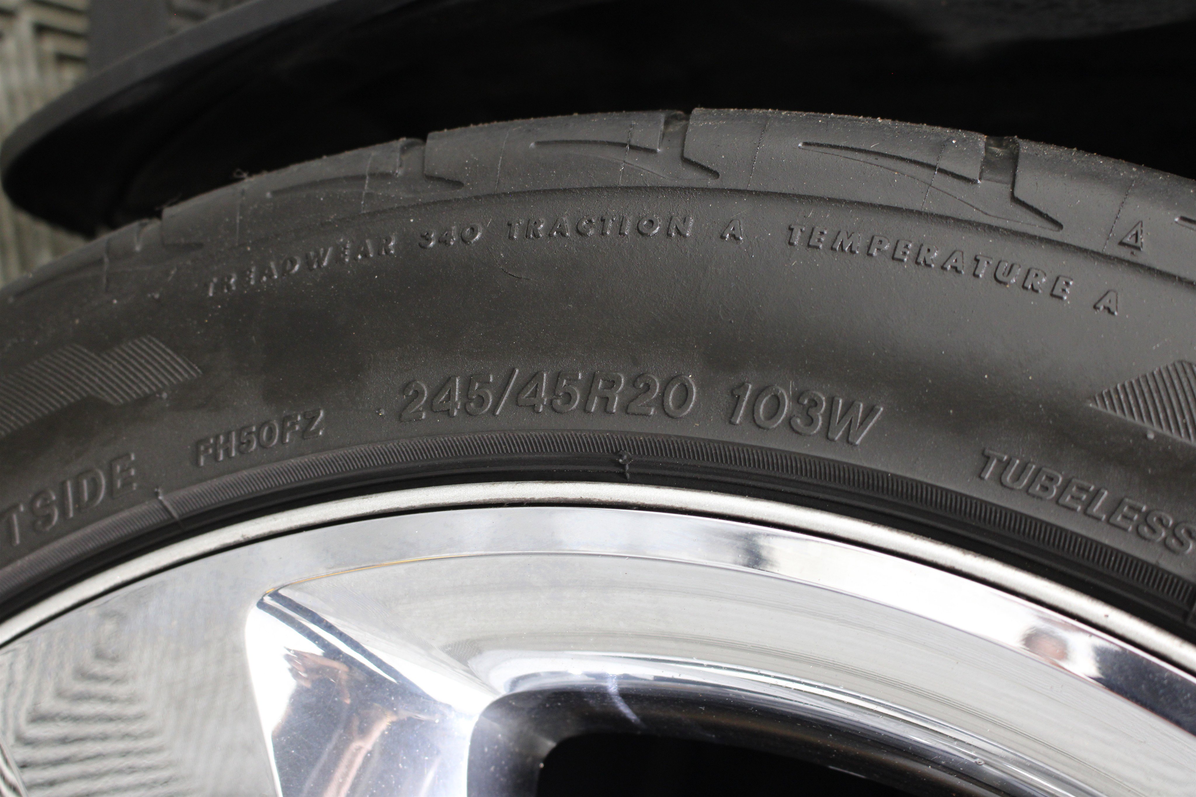 Used 2014 Dodge Challenger R/T RWD image 29