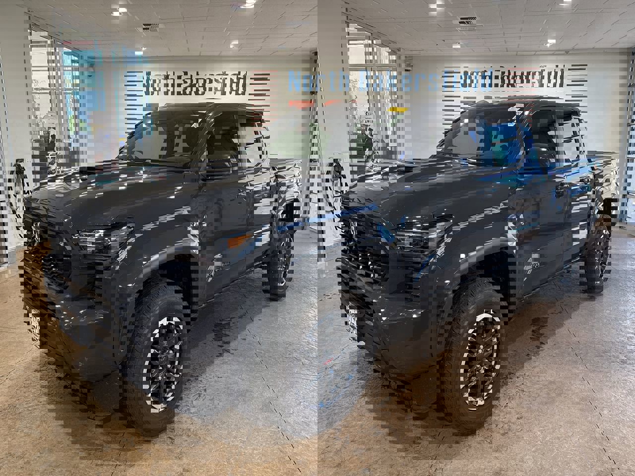 Certified 2025 Toyota Tacoma TRD Sport AWD/4WD image 1