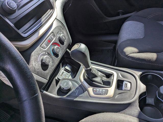 Used 2018 Jeep Cherokee Latitude image 16