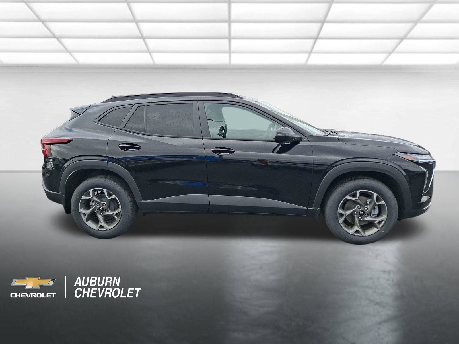 New 2026 Chevrolet Trax LT w/ Sunroof Package FWD image 2