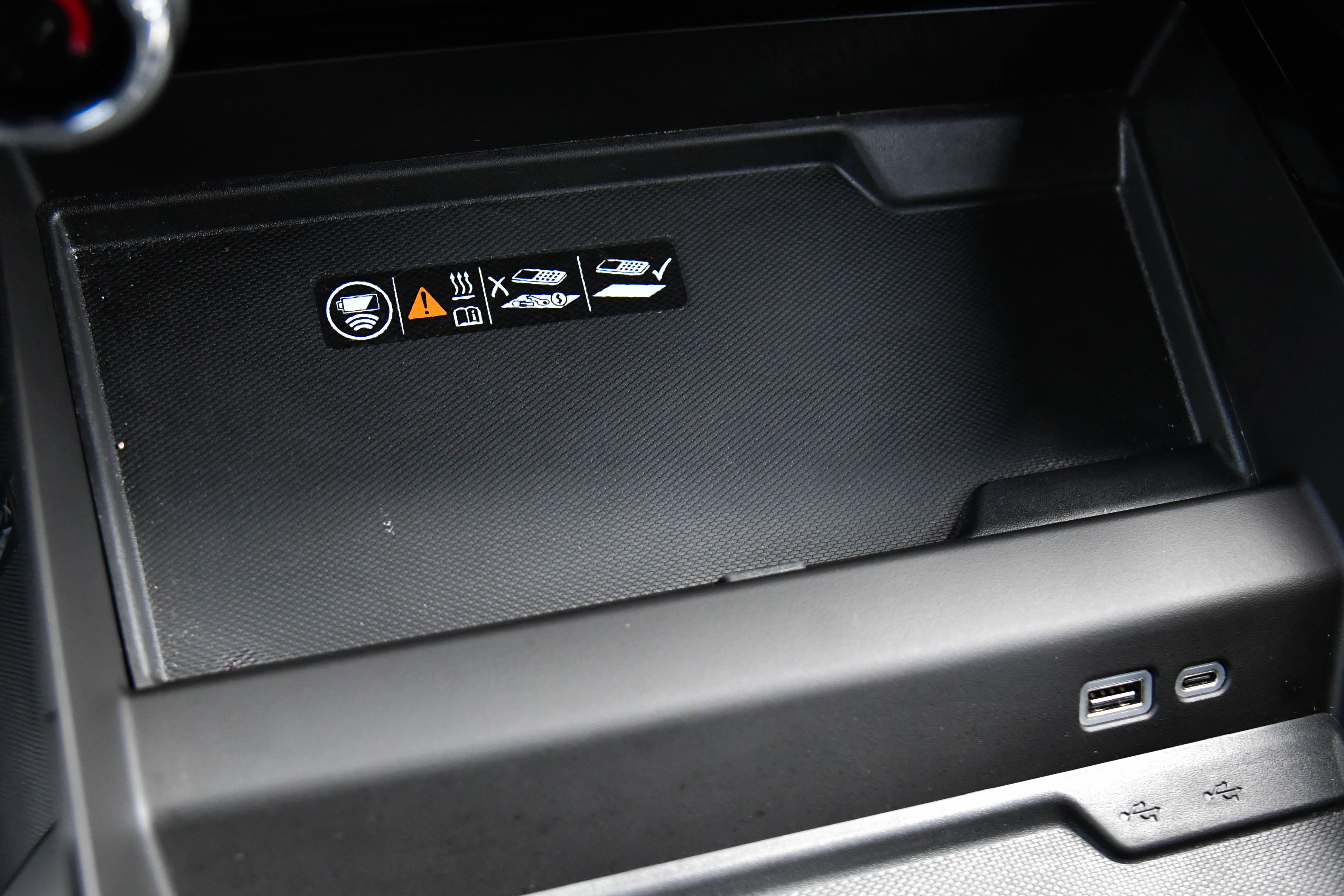 Used 2025 Chevrolet Tahoe LT image 35