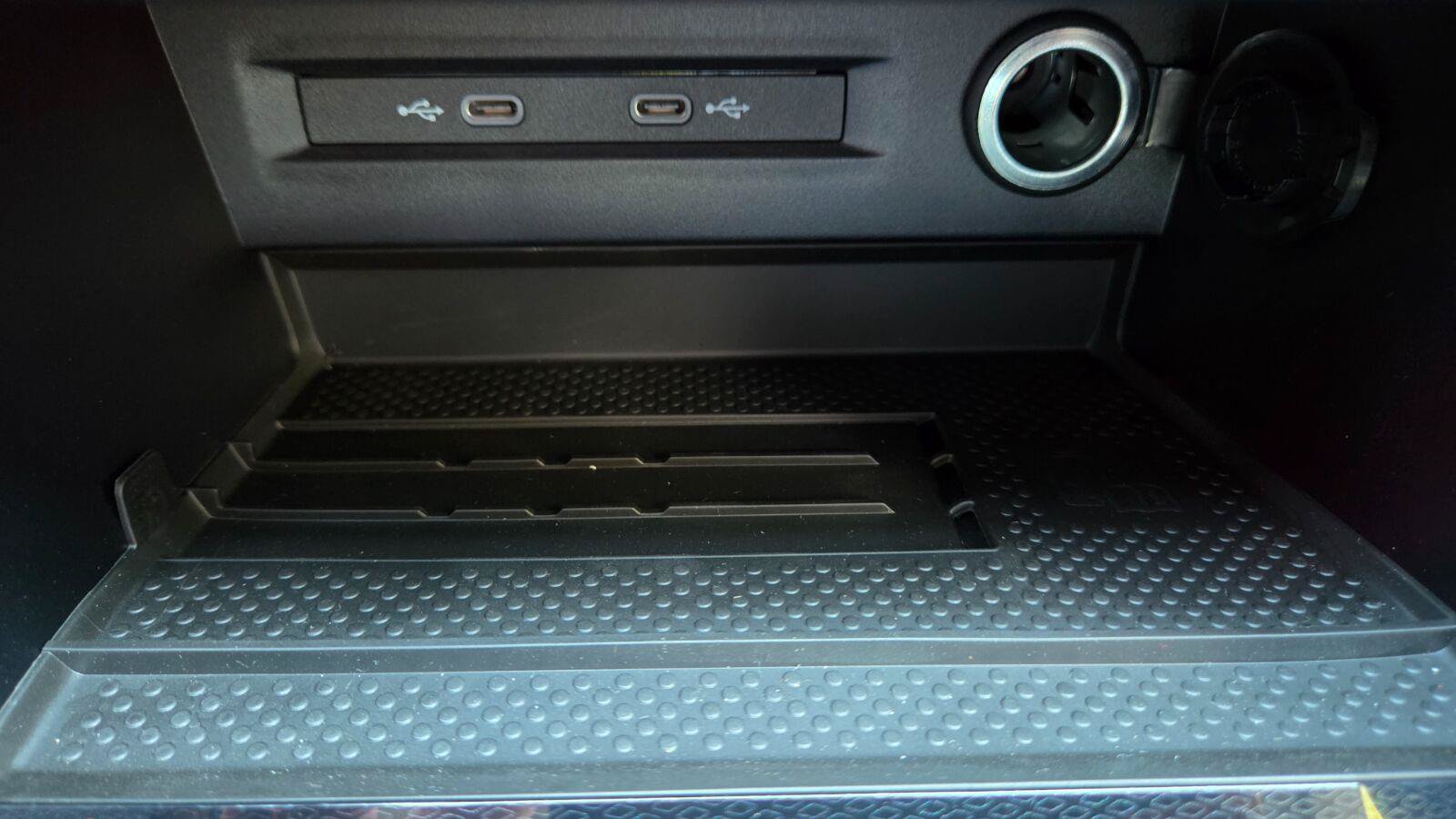 New 2027 Volkswagen Taos SE FWD image 34