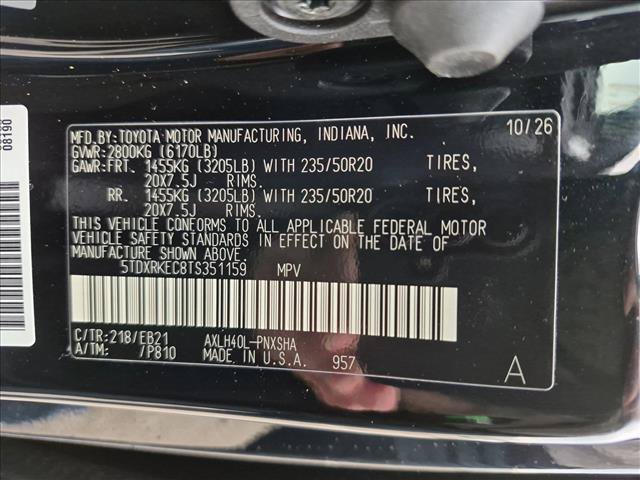 New 2026 Toyota Sienna XSE FWD image 17