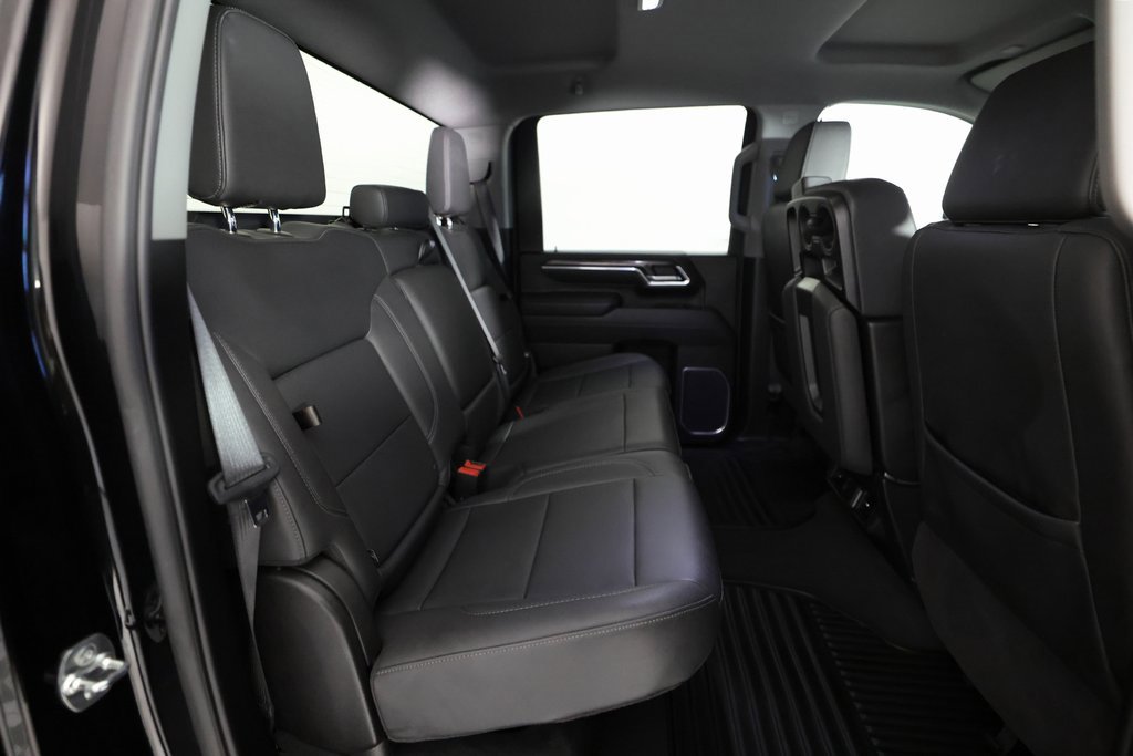 Used 2025 Chevrolet Silverado 3500 LTZ image 13