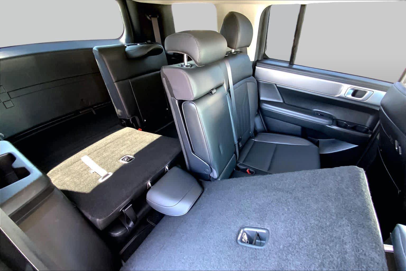 Used 2024 Hyundai Santa Fe SEL FWD image 17