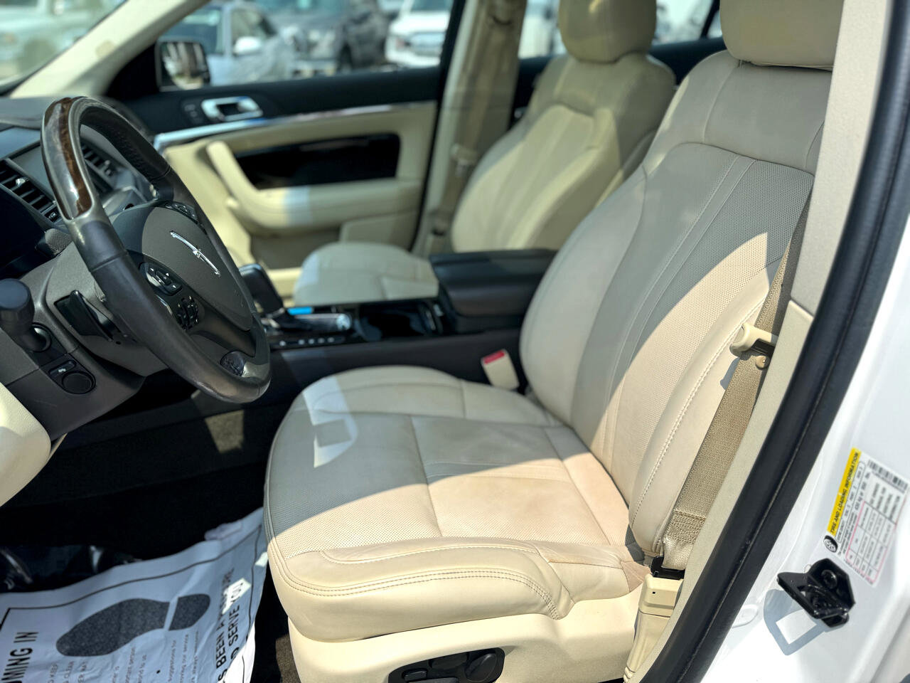 Used 2014 Lincoln MKS AWD w/ Equipment Group 101A image 20