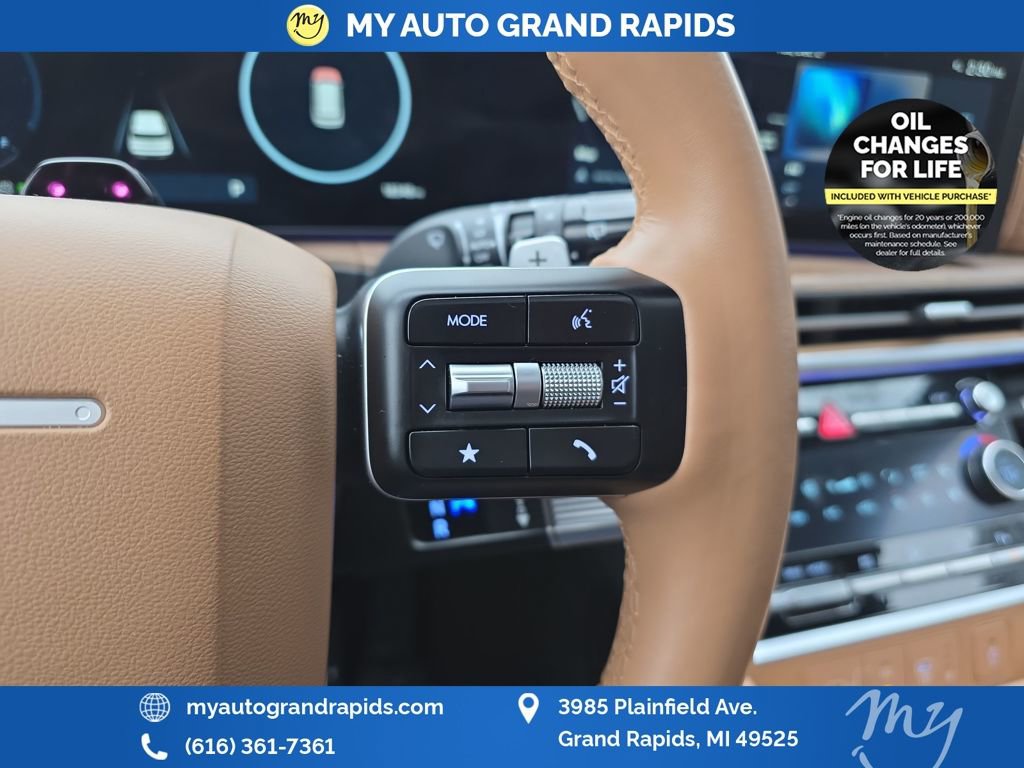 Used 2025 Hyundai Santa Fe Limited image 19