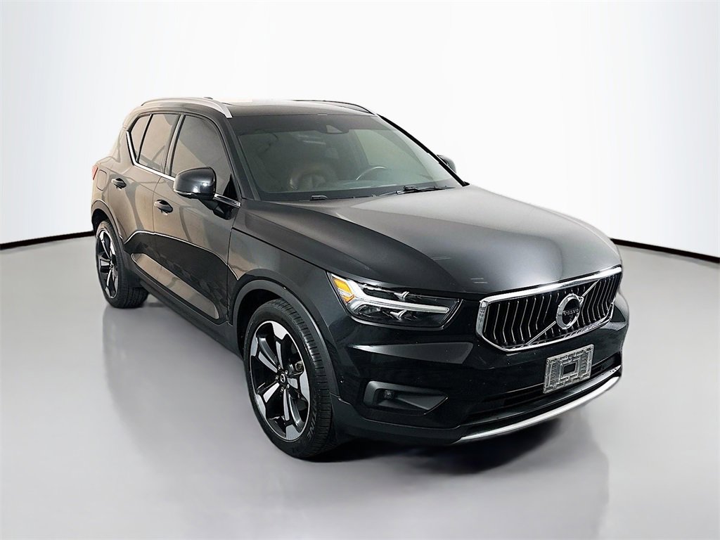 Used 2019 Volvo XC40 T4 Inscription
