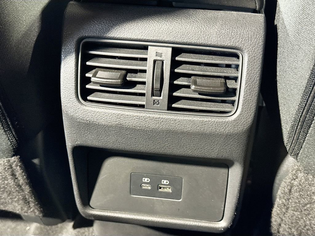 Used 2022 Nissan Rogue SV image 27