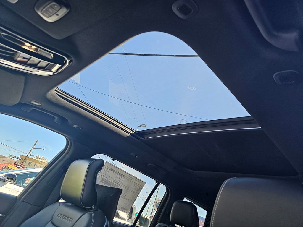 New 2024 Jeep Grand Cherokee L Overland w/ Advanced Protech Group III image 22