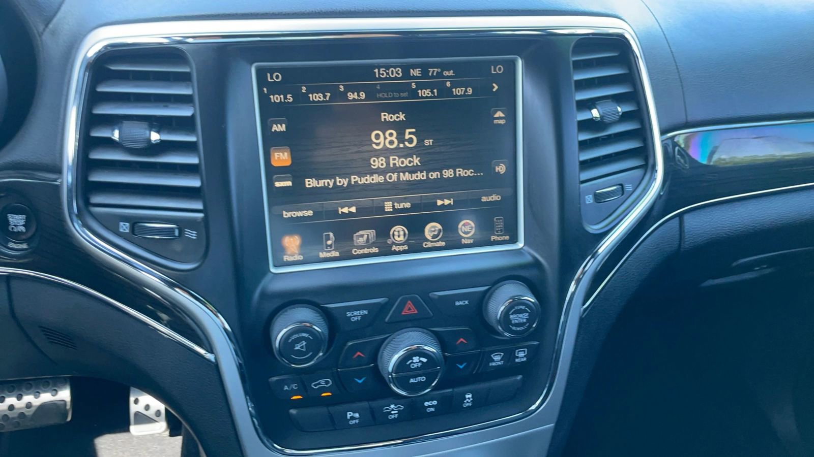 Used 2015 Jeep Grand Cherokee High Altitude RWD image 13