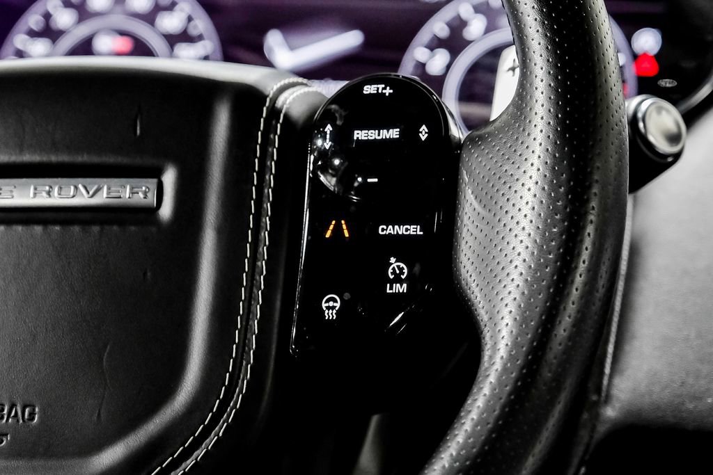 Used 2018 Land Rover Range Rover Sport SVR image 16