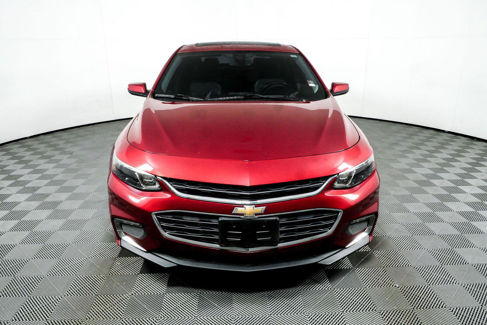 Used 2017 Chevrolet Malibu Premier w/ Premier Sun and Wheel Package FWD image 28
