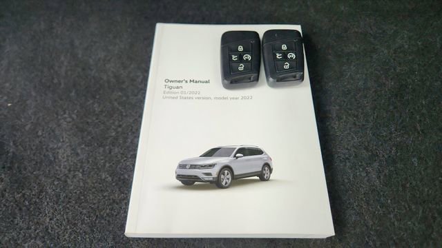 Used 2022 Volkswagen Tiguan SE R-Line image 62