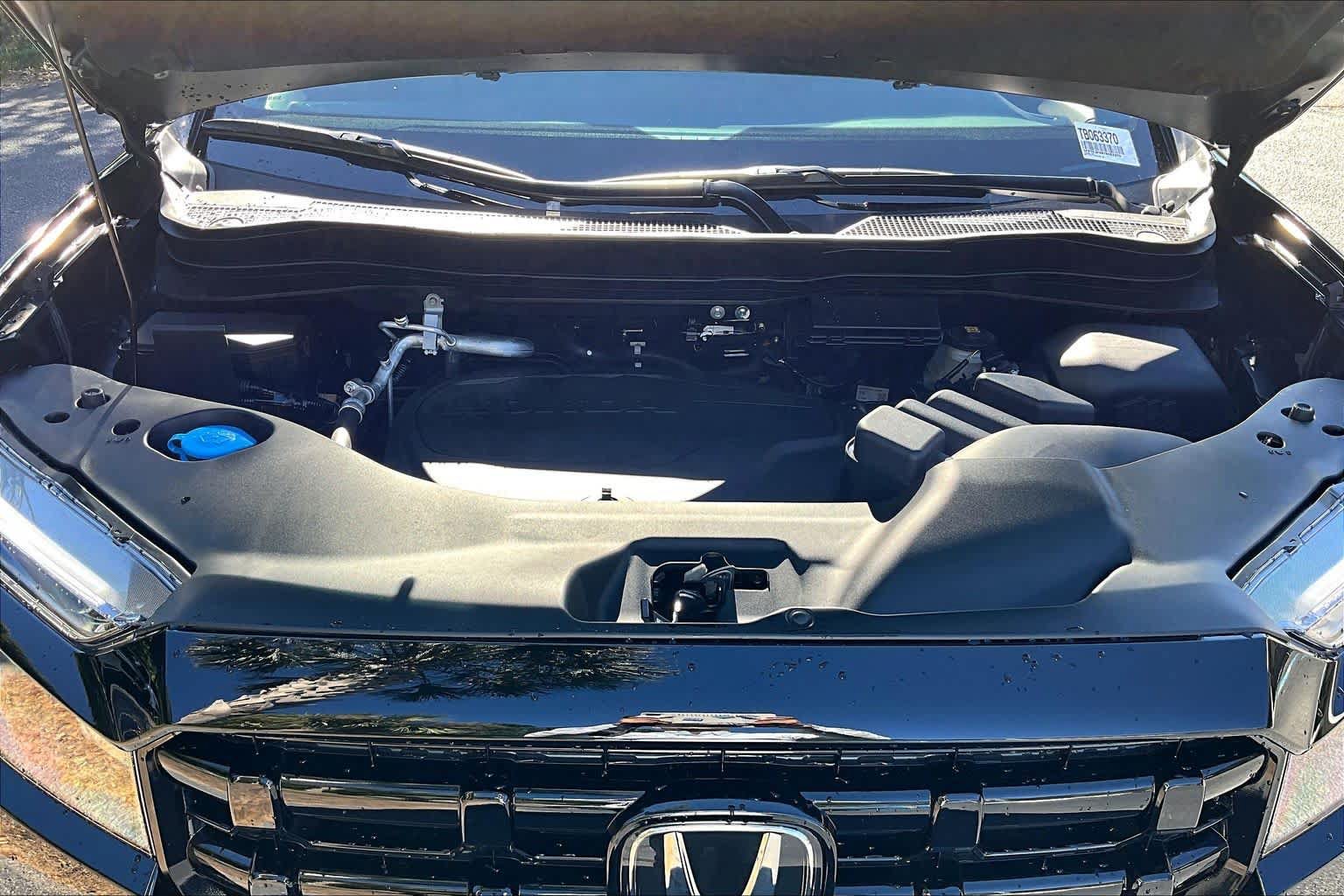 New 2026 Honda Ridgeline Black Edition image 16