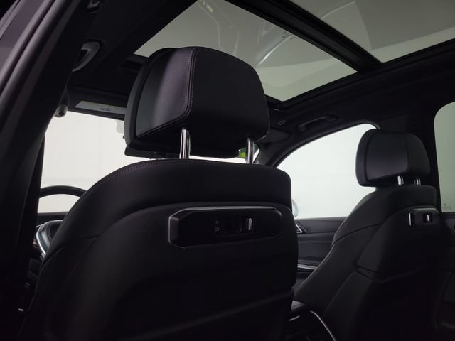 Used 2024 BMW X5 sDrive40i RWD image 17
