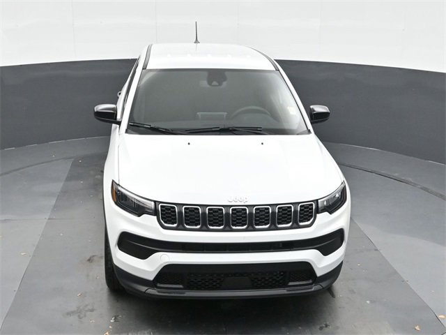 Used 2025 Jeep Compass Sport image 32