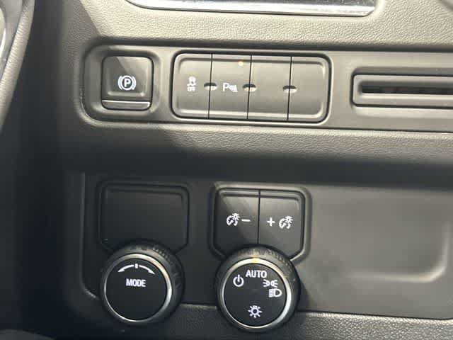 Used 2024 Chevrolet Tahoe 2WD w/ Remote Keyless Entry Package image 18