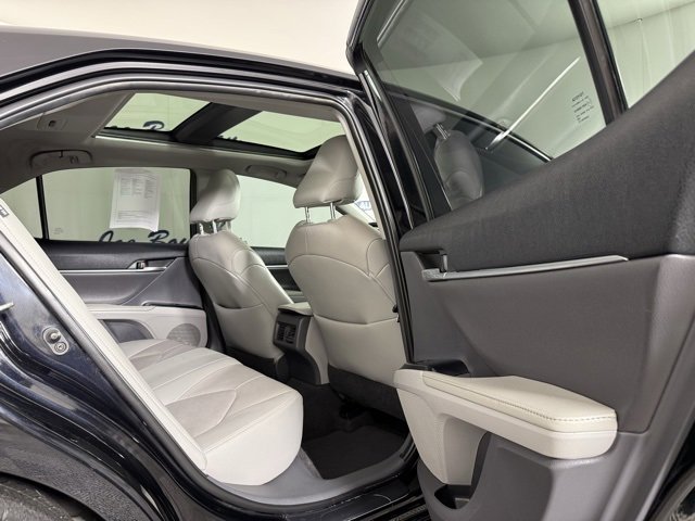 Used 2019 Toyota Camry XSE image 20